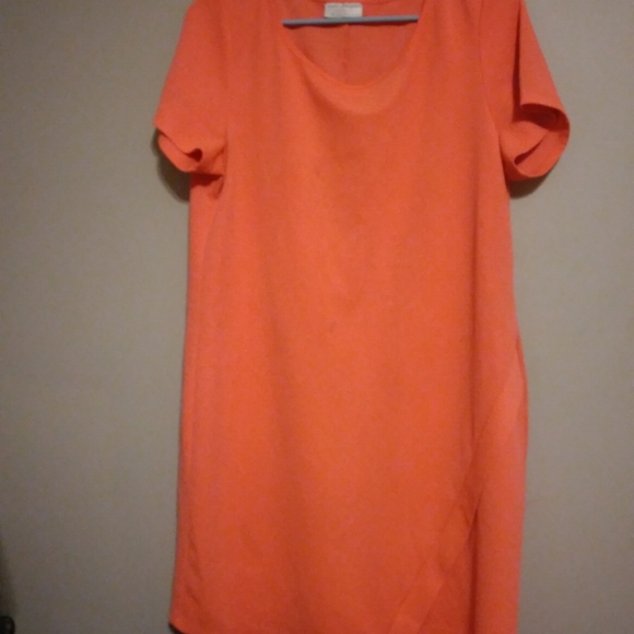 Dress - Picture 2 of 2